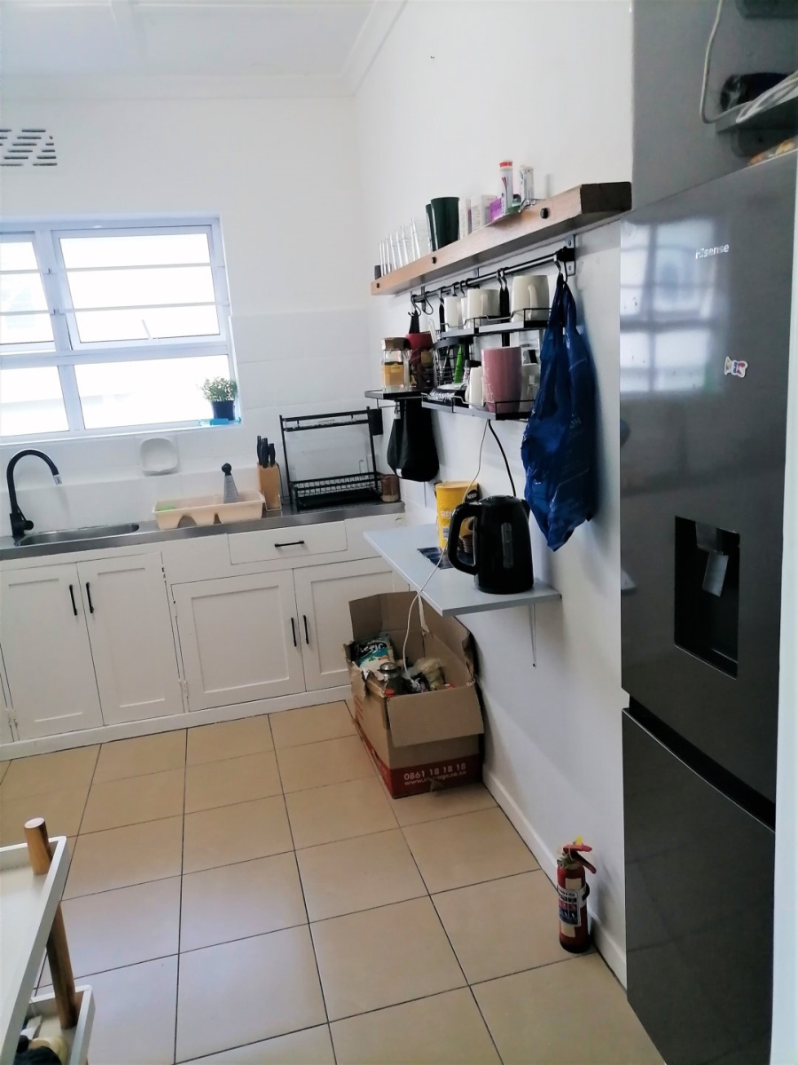 1 Bedroom Property for Sale in Kenilworth Western Cape